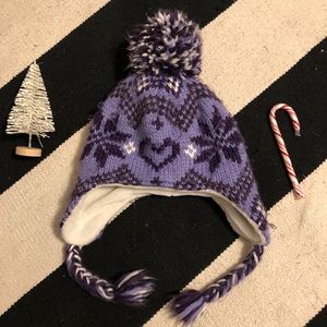 Lands’ End Peruvian Pom hat